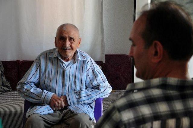 Başkana Mail Göndererek Dedesini Ziyaret Etmesini İstedi 1