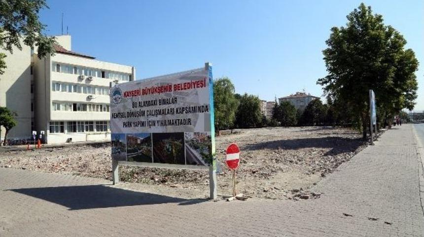 Yıkım Bitti, Yapım Başlıyor