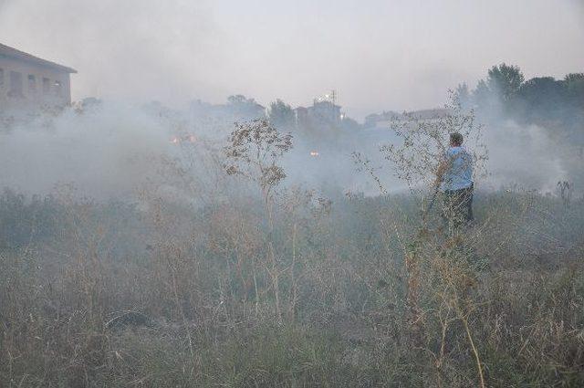 Kırklareli'de Otluk Alanda Yangın