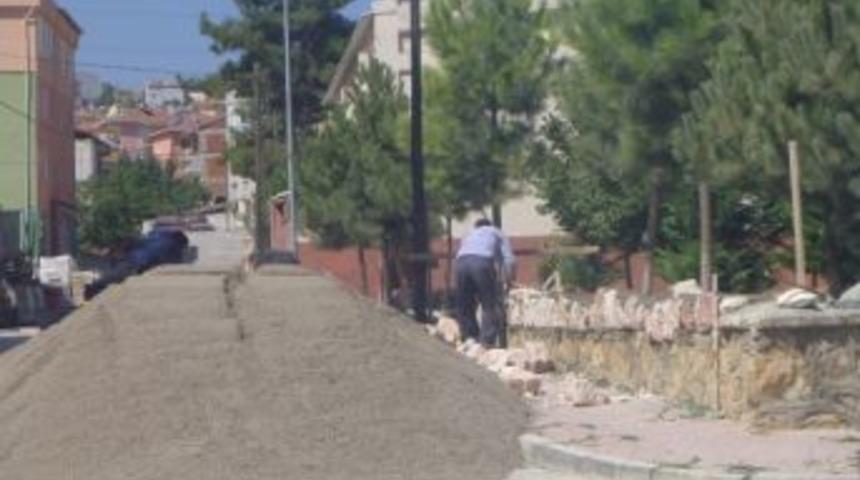 Sevgi Evlerinin Bah&ccedil;e Duvarları Yenileniyor