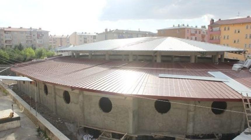 Paland&ouml;ken Belediyesi Hanımlar &Ccedil;arşısını İhale Ediyor