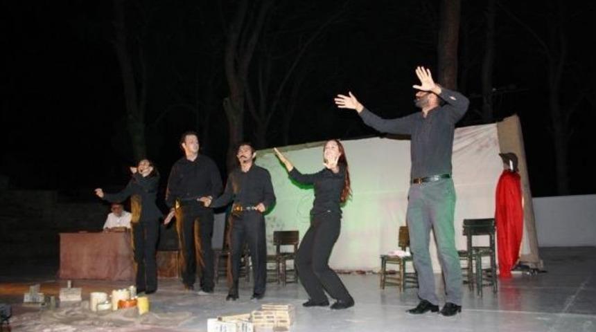 &lsquo;bir Pulsuz Dilek&ccedil;e&rsquo; G&uuml;ld&uuml;r&uuml;rken D&uuml;ş&uuml;nd&uuml;rd&uuml;