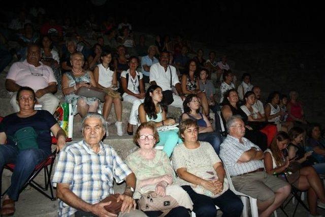 &lsquo;bir Pulsuz Dilek&ccedil;e&rsquo; G&uuml;ld&uuml;r&uuml;rken D&uuml;ş&uuml;nd&uuml;rd&uuml; 1