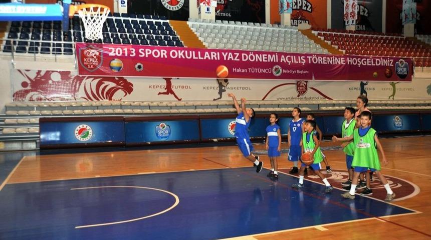 Kepez&rsquo;in Yaz Spor Kurslarında 3 Bin &Ouml;ğrenci Eğitim G&ouml;r&uuml;yor
