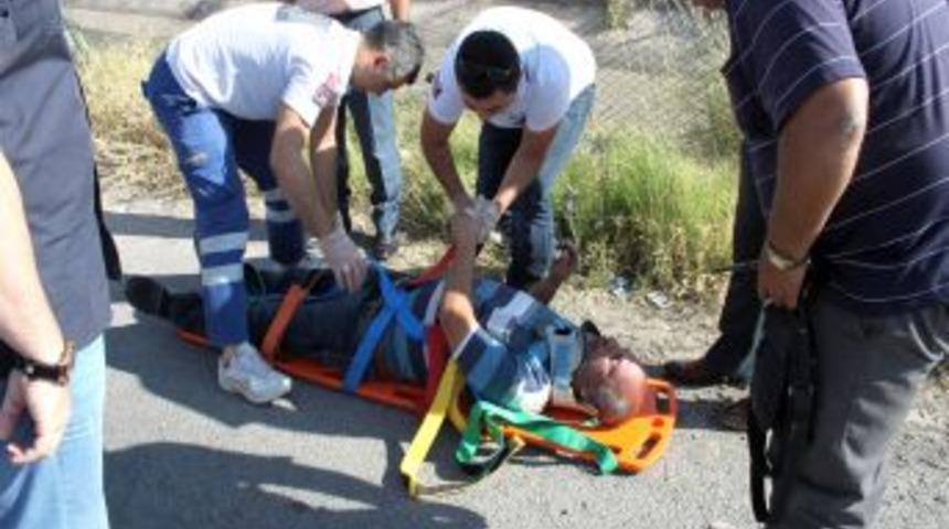 Aksaray&rsquo;da Otomobil Sulama Kanalına U&ccedil;tu