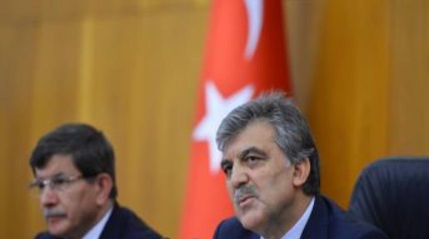 Cumhurbaşkanı G&uuml;l: Sivil Insanlara Silahlı M&uuml;dahale Kabul Edilemez