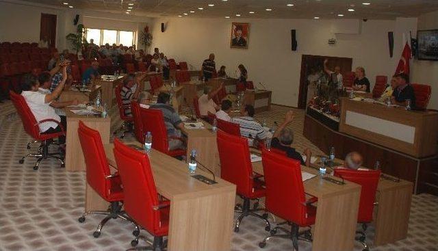 Çerçioğlu, Meclis Toplantısına Yine Katılmadı 1