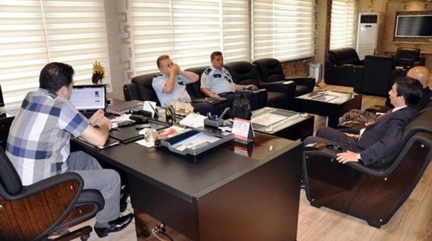 Ak&ccedil;akale Yeni Emniyet M&uuml;d&uuml;r&uuml;, Kaymakam Fırat&rsquo;ı Ziyeret Etti
