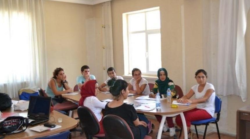 &lsquo;tarihten Kurguya&rsquo; Projesinin &Ouml;rg&uuml;n Eğitim Kısmı Başladı