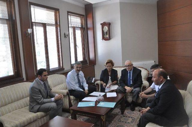 Eğitim G&ouml;n&uuml;ll&uuml;s&uuml; &Ccedil;ift Ereğli ye Bir Okul Daha Kazandırıyor 1