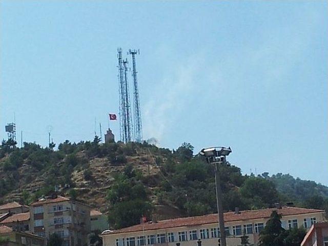 &Ccedil;alılık Yangını Baz İstasyonlarını Yakmadan S&ouml;nd&uuml;r&uuml;ld&uuml; 1
