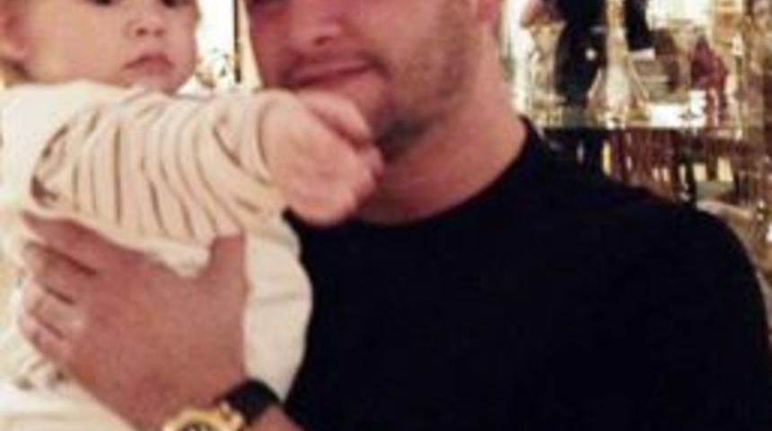 Baba Oğula Otomobiliyle &Ccedil;arpıp Ka&ccedil;an Iş Adamı Teslim Oldu