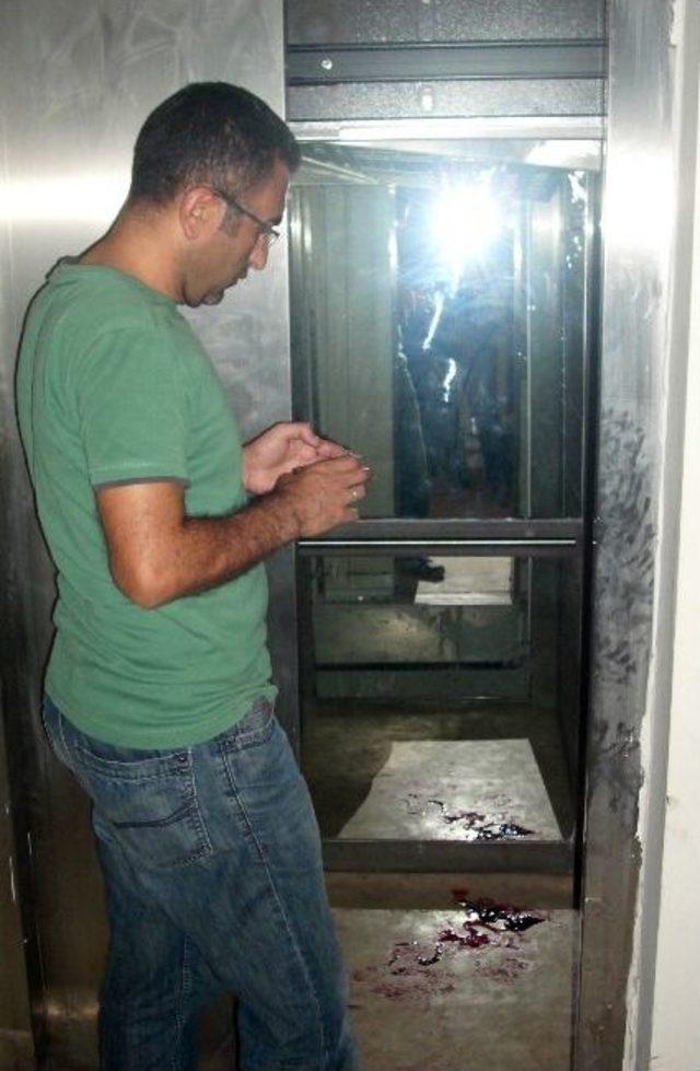 Tavşanlı da Asans&ouml;r Kazası: 8 Yaralı 2