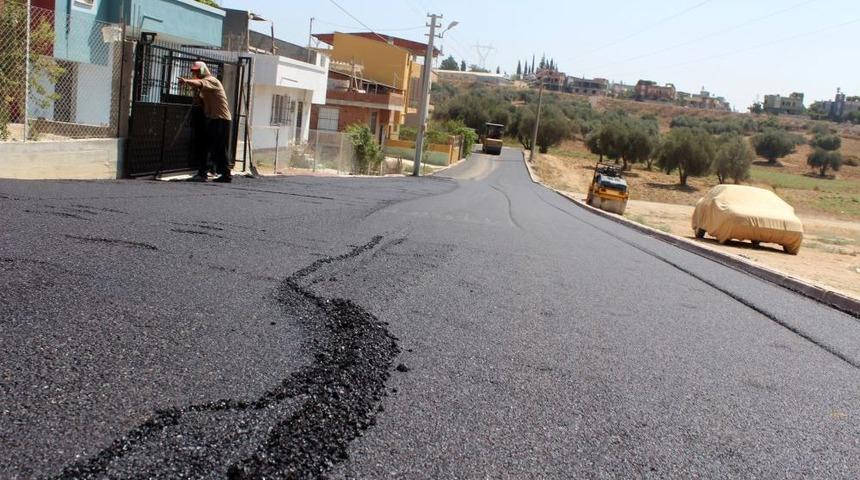 Sarı&ccedil;am'da Asfalt &Ccedil;alışmaları S&uuml;r&uuml;yor