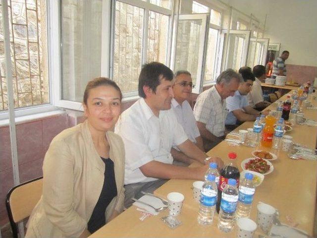 Uğurludağ’da Tayini Çıkan Kurum Müdürlerine Yemek