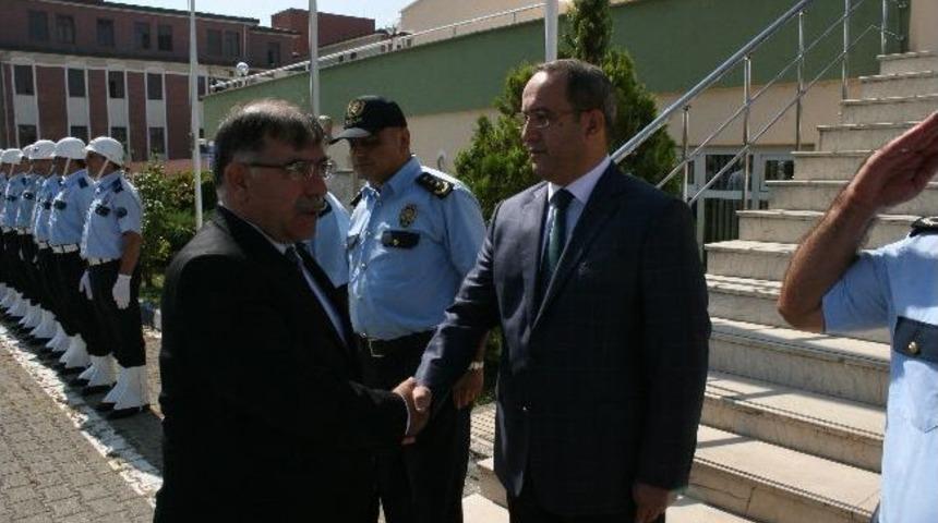 Vali Yılmaz&rsquo;ın Veda Turları Devam Ediyor