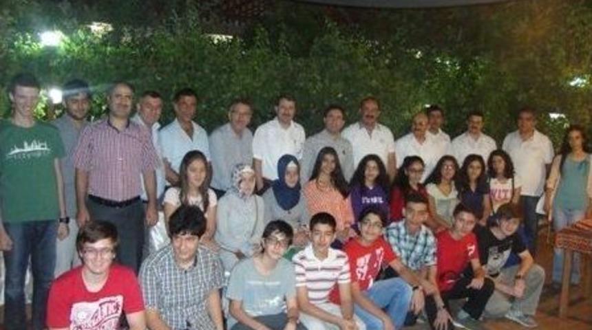 Sbs Ve Lys&rsquo;de Derece Alan &Ouml;ğrenciler &Ouml;d&uuml;llendirildi