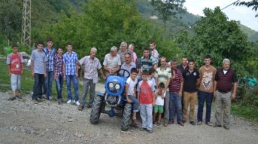 Mahallelilerden Yol Tepkisi: "yol Yoksa Oy Da Yok"