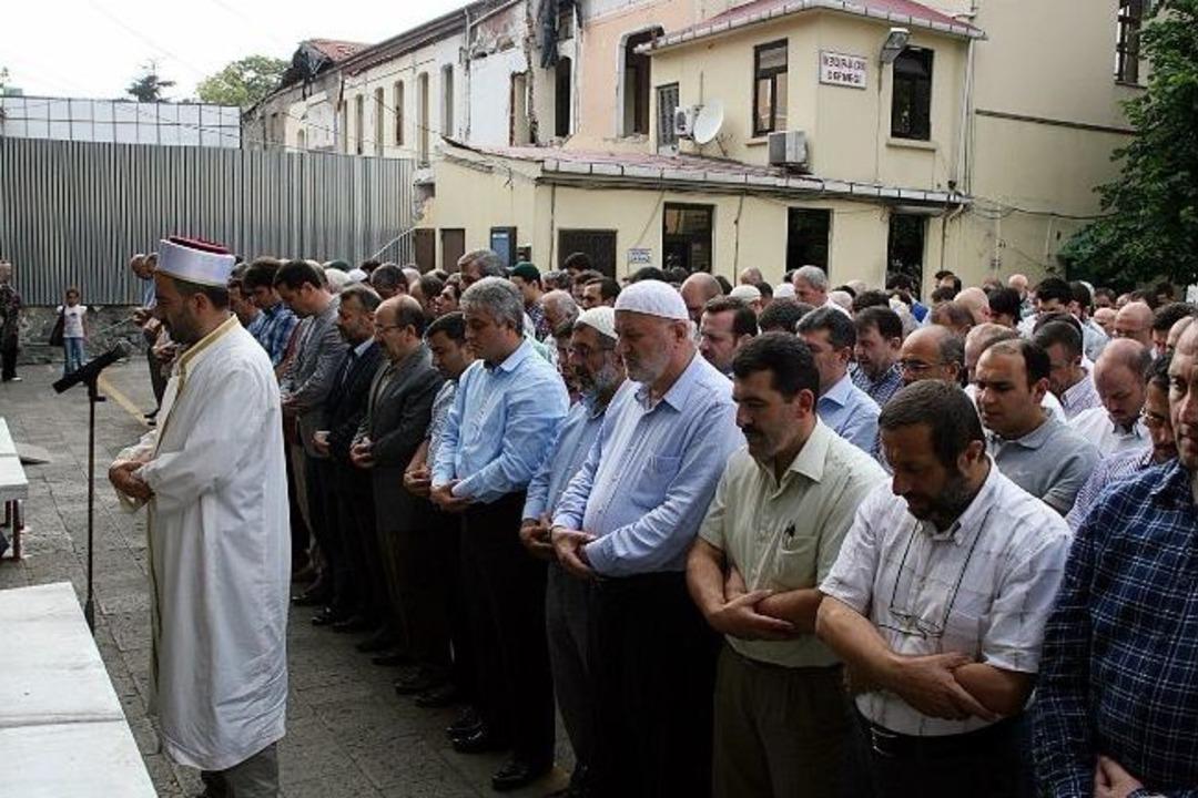 Trabzon&rsquo;da Mısır&rsquo;da &Ouml;lenler İ&ccedil;in Gıyabi Cenaze Namazı Kılındı