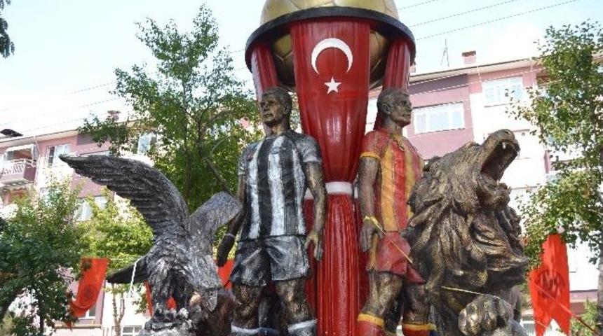 D&ouml;rd&uuml; Bir Yerde