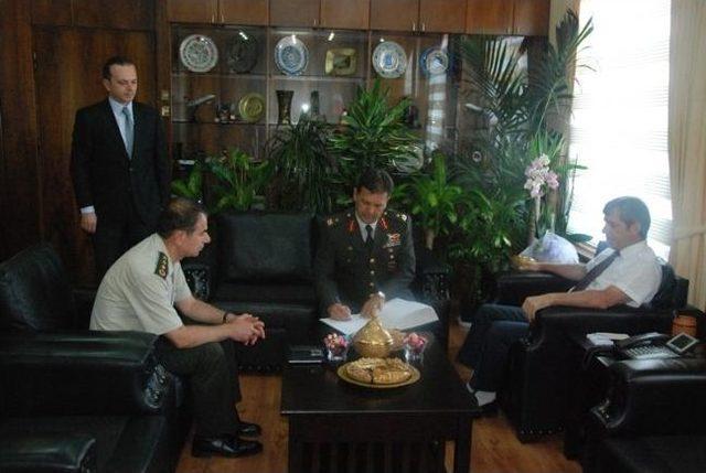 Tuğgeneral &Uuml;mit Yılmaz Vali &Ccedil;ınar ı Ziyaret Etti 1