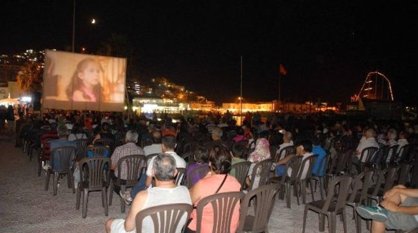 K&ouml;yler, Sinema İle Buluşuyor