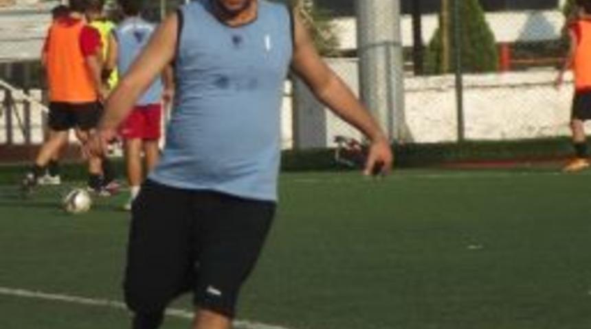 &Ouml;z&ccedil;elik: "fikst&uuml;r Zorlu"