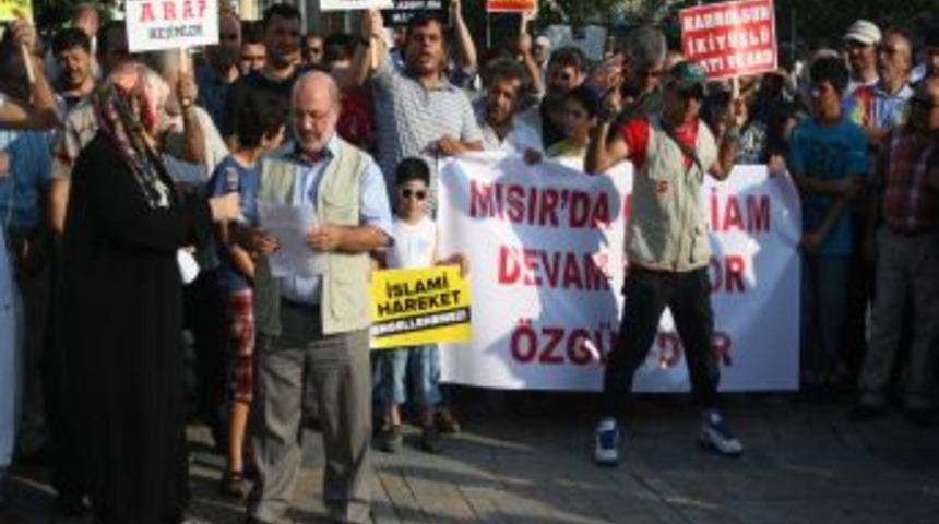 İzmir'de STK'lar Mısır&rsquo;daki Katliamı Protesto Etti