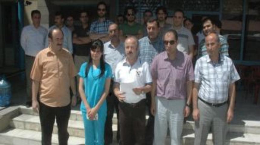 Sağlık-Sen &Uuml;yeleri, Doktora Y&ouml;nelik Saldırıyı Kınadı