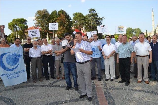 Mısır’daki Darbe Yönetimi Protesto Edildi