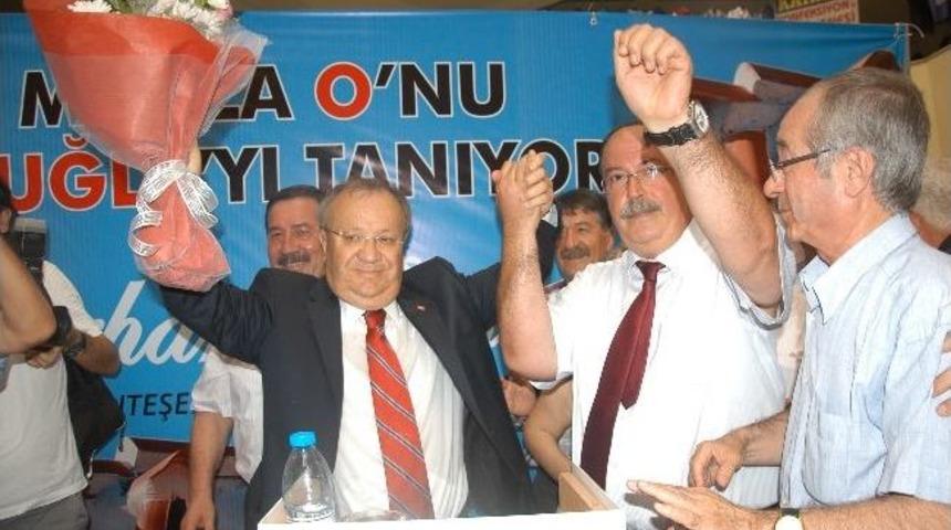 &Ccedil;akır, Aday Adaylığını A&ccedil;ıkladı