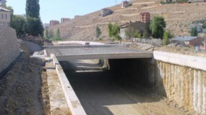 Kışla Kavşağı Kendini G&ouml;sterdi