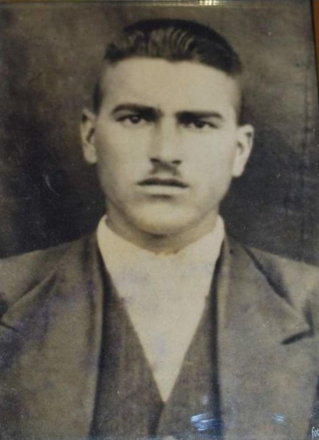 27 yıl k&uuml;s kalıp 2 saat arayla &ouml;ld&uuml;ler