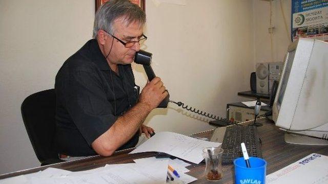 Ses sanatçısı değil ama sesi ile para basıyor