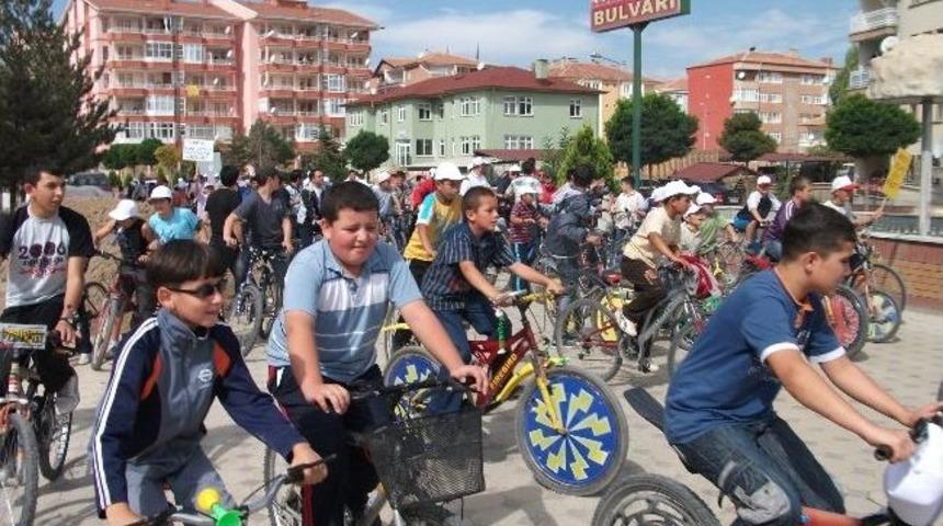 Obezite’ye Karşı Her Pazar Pedal Çeviriyorlar