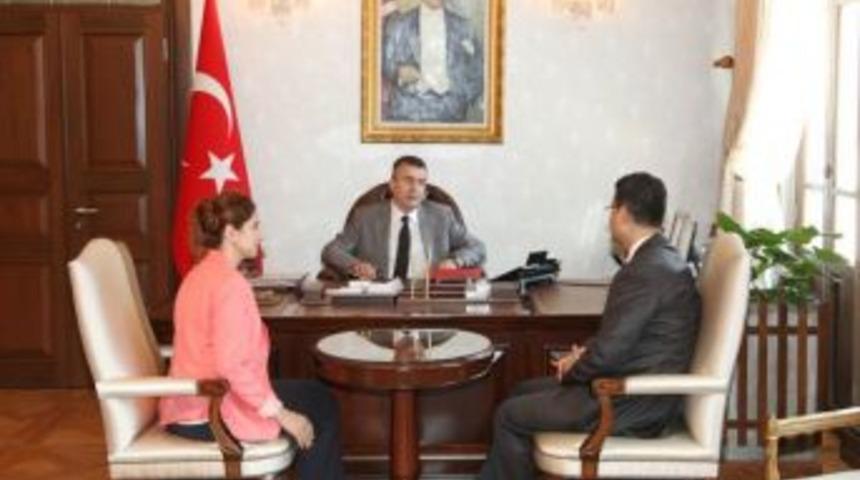 Vali Lekesiz Kumlu Kaymakamı G&uuml;ner&rsquo;i Kabul Etti