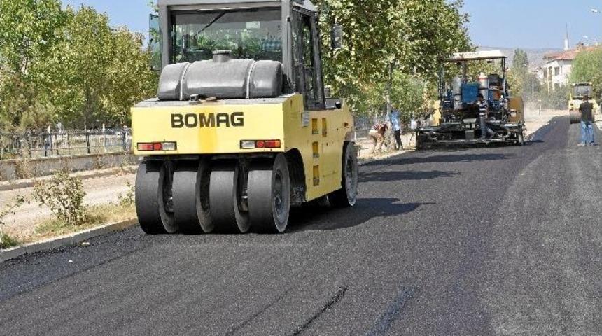 Zile&rsquo;de Sıcak Asfalt &Ccedil;alışması