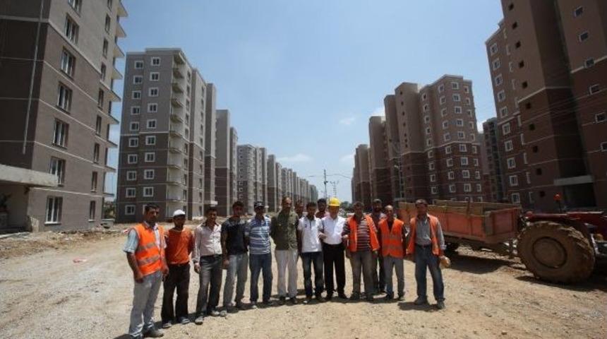 Bin 400 Konut İ&ccedil;in Her G&uuml;n Bin İş&ccedil;i &Ccedil;alışıyor