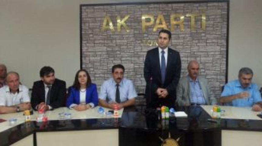 Mısır&rsquo;daki Katliam, Kutlama Pastasını Iptal Ettirdi