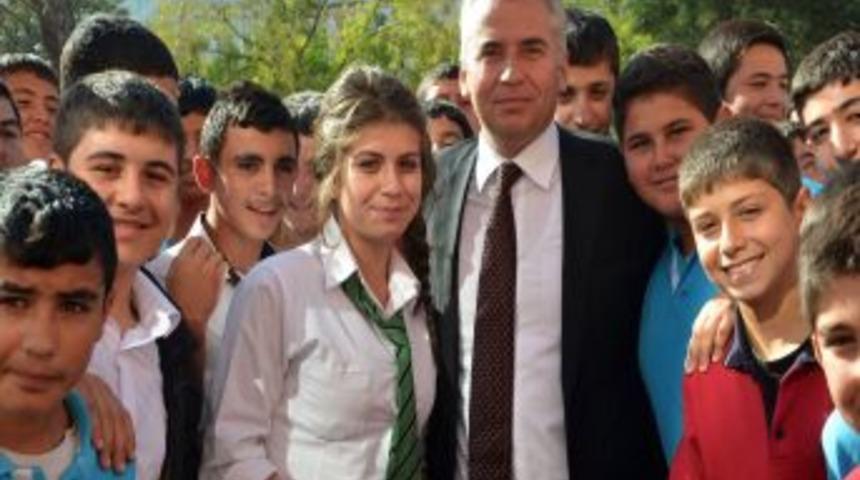 Denizli Belediyesi, 2 Bin 500 &Ouml;ğrenciye &Ouml;ğrenim Yardımı Yapacak