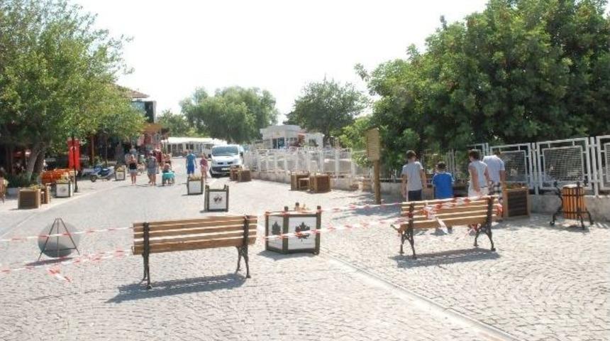 Didim&rsquo;de Tapınak Yolunu Bu Sefer De Kazı &Ccedil;alışmaları Kapattı