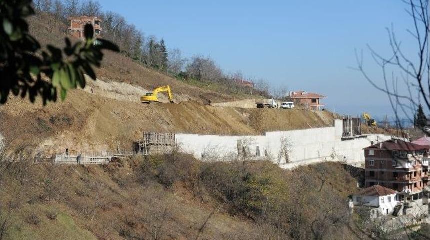 Uğurlu-karşıyaka Yolu&rsquo;nda &Ccedil;alışmalar Hızla Devam Ediyor