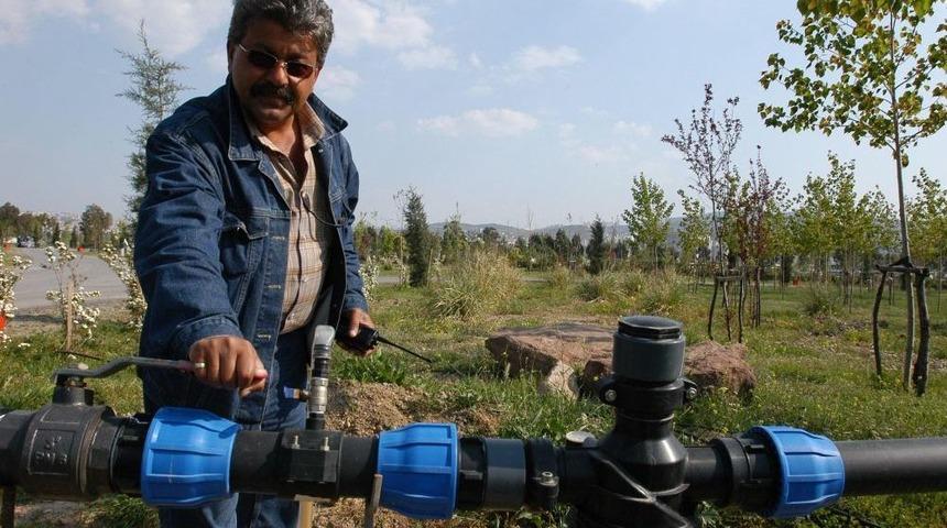 Kocaoğlu&rsquo;ndan DSİ&rsquo;ye &Ccedil;ağrı: İzin Verin Damlama Sulama Yapalım