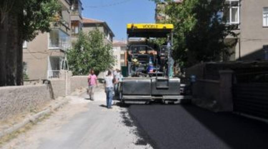 Asfaltlama &Ccedil;alışmaları Aralıksız Devam Ediyor