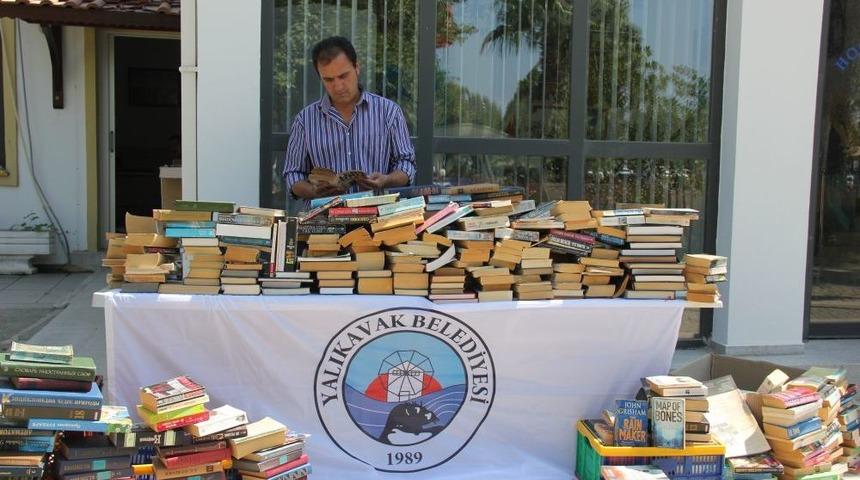 Bodrum&rsquo;da Kumbaralar Dolusu Kitap Toplandı