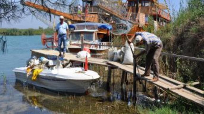 Manavgat Irmağı'na Atılan Atıklar Temizlendi