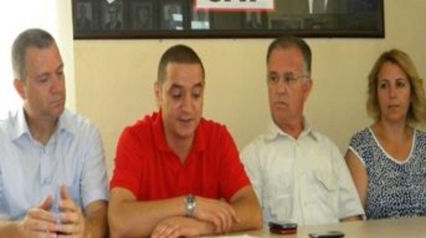 Chp İl&ccedil;e Başkanı S&uuml;l&uuml;ş Yeni Y&ouml;netimi Tanıttı