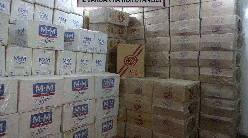 Şemdinli'de 88 Bin Paket Ka&ccedil;ak Sigara Ele Ge&ccedil;irildi