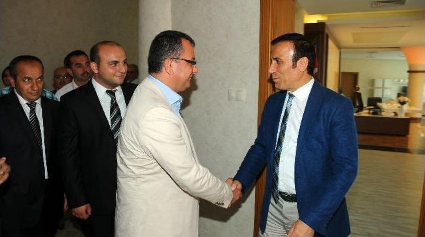 Gen&ccedil;: &ldquo;uyum İ&ccedil;erisinde &Ccedil;alışıyoruz&rdquo;