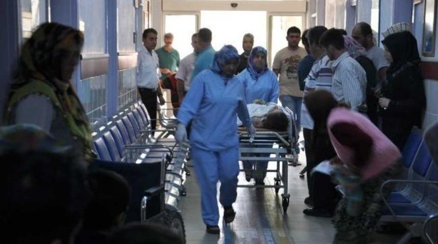 Dursunbey'de Trakt&ouml;r Kazası: 3 Yaralı